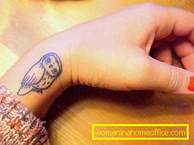 Tatueringar på handleden för tjejer